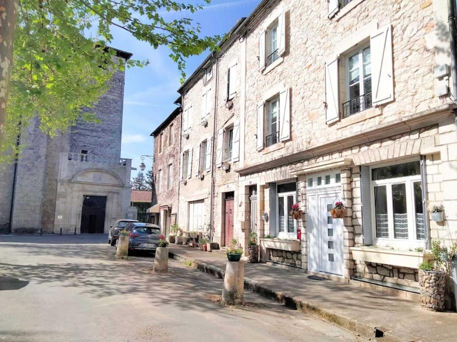Appartement Au Rez-De-Chaussee Souillac Exterior foto